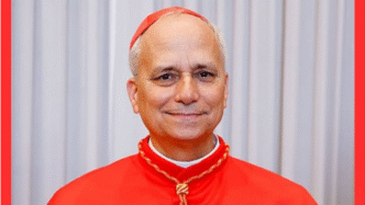 Cardeal Robert Prevost, é eleito o novo papa