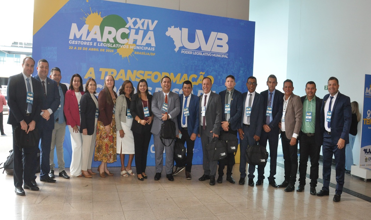 VEREADORES (A) DE CEARÁ-MIRIM PARTICIPAM DA MARCHA DOS GESTORES LEGISLATIVOS MUNICIPAIS, EM BRASÍLIA